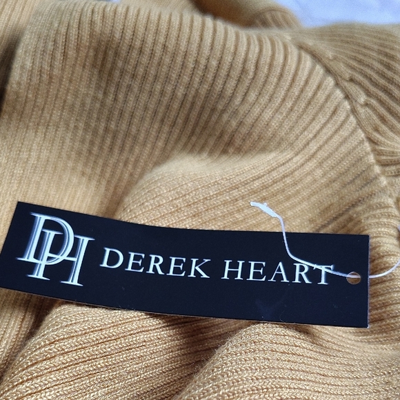 Derek Heart Mustard Long Sleeve Dress - Picture 3 of 17